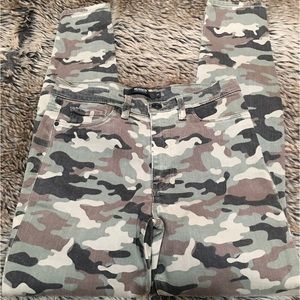 HUDSON Women's Barbara High Rise, Super Skinny Ankle Jean Deployed Camo Size 27